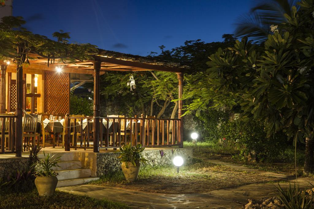 Crystal Bay Resort Watamu Exteriör bild